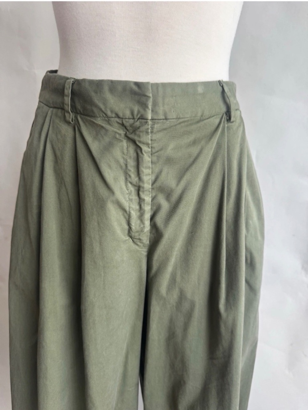 Nili Lotan pleated cotton pants - Picture 2 of 5